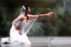 Virgina Tola en el Teatro Col�n de Buenos Aires